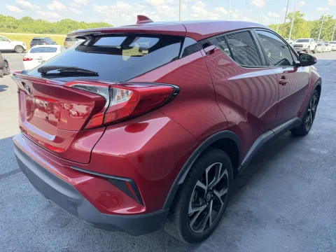 More photos of 2020 Toyota C-HR XLE at Oakley Auto World, MO