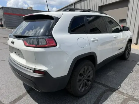 More photos of 2021 Jeep Cherokee Latitude Lux at Oakley Auto World, MO
