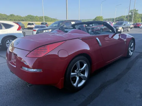 More photos of 2007 Nissan 350Z Touring at Oakley Auto World, MO