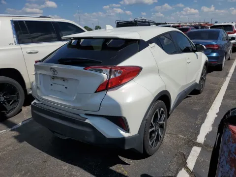 More photos of 2020 Toyota C-HR XLE at Oakley Auto World, MO