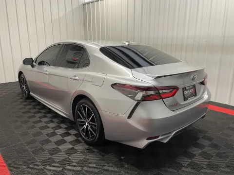 Photos of 2021 Toyota Camry SE for sale in Branson West, MO at Oakley Auto World