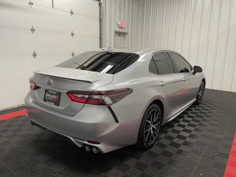 More photos of 2021 Toyota Camry SE at Oakley Auto World, MO