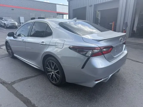 Photos of 2021 Toyota Camry SE for sale in Branson West, MO at Oakley Auto World