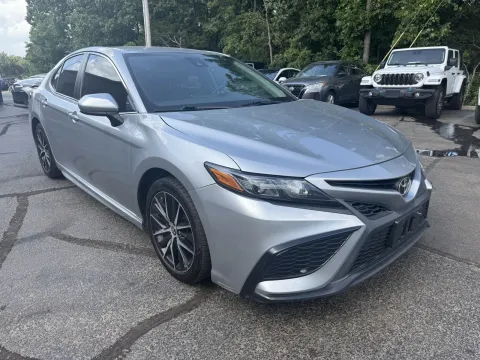 More photos of 2021 Toyota Camry SE at Oakley Auto World, MO