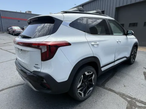 More photos of 2024 Kia Seltos SX at Oakley Auto World, MO