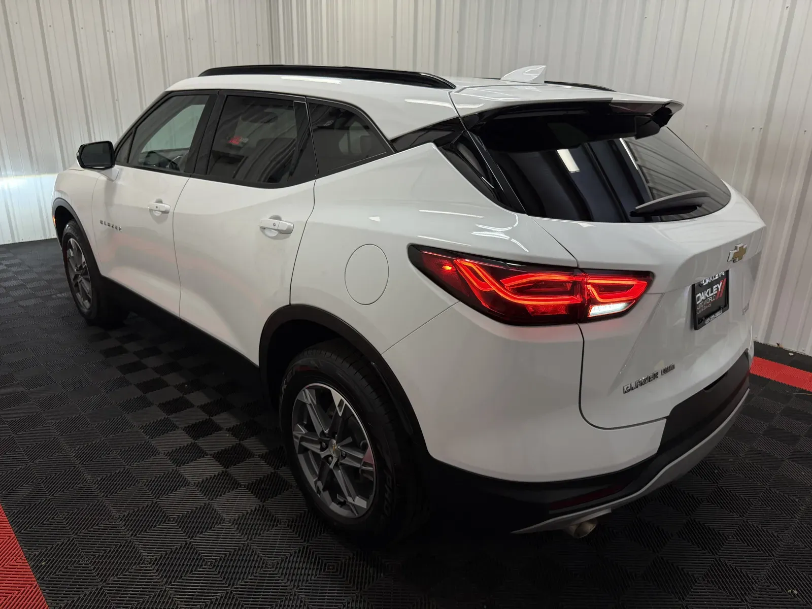 Chevrolet Blazer photo 2