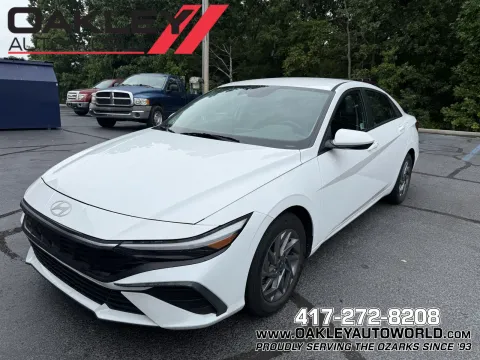 White 2024 Hyundai Elantra SEL for sale in Branson West, MO