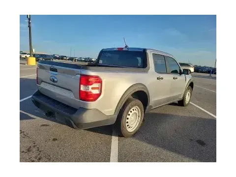 More photos of 2022 Ford Maverick XL at Oakley Auto World, MO