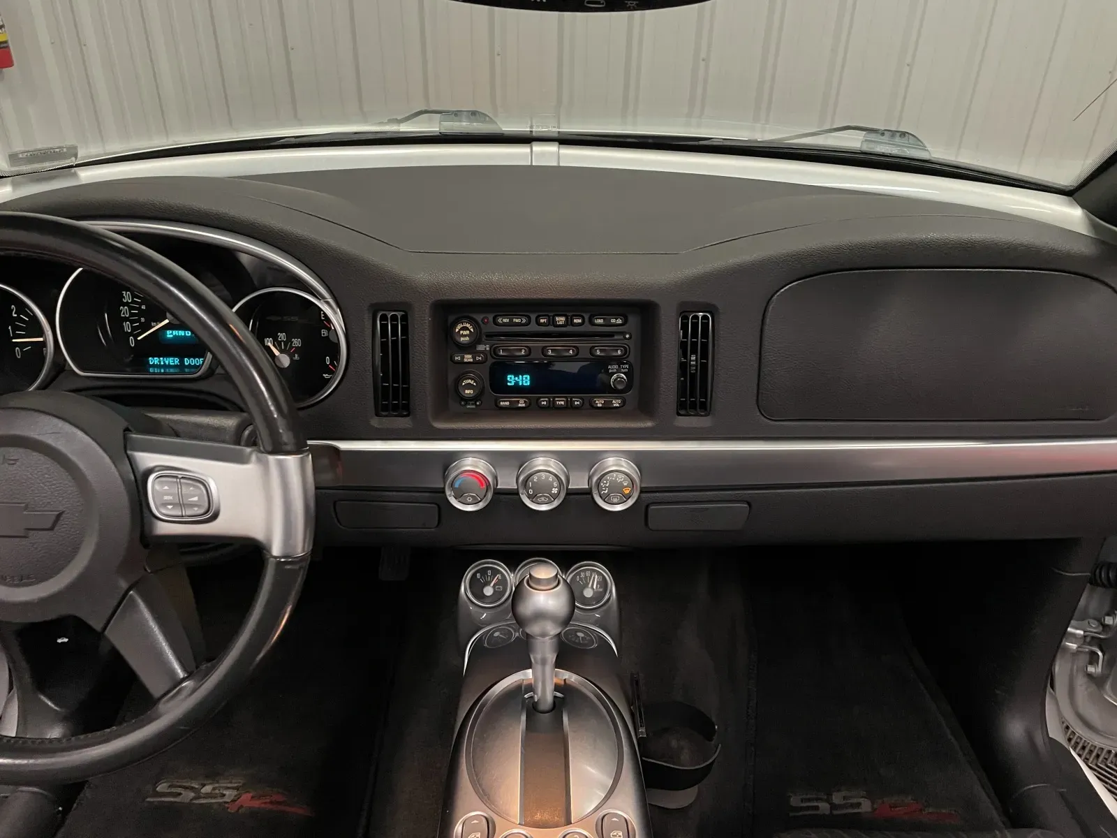 Chevrolet SSR photo 29