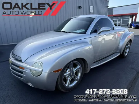 Silver 2005 Chevrolet SSR for sale in Branson West, MO
