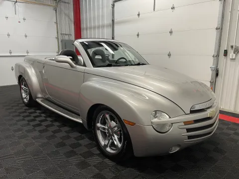 More photos of 2005 Chevrolet SSR at Oakley Auto World, MO