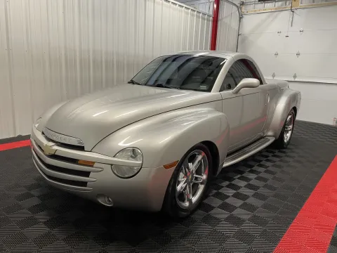 More photos of 2005 Chevrolet SSR at Oakley Auto World, MO