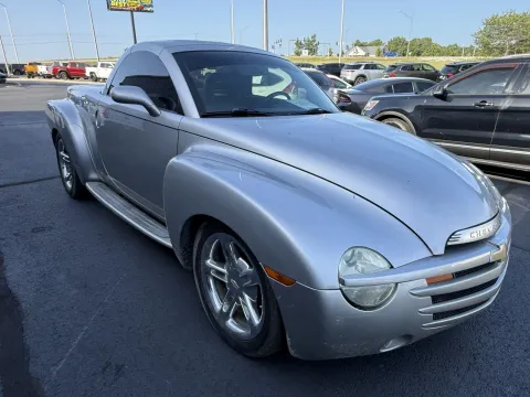More photos of 2005 Chevrolet SSR at Oakley Auto World, MO