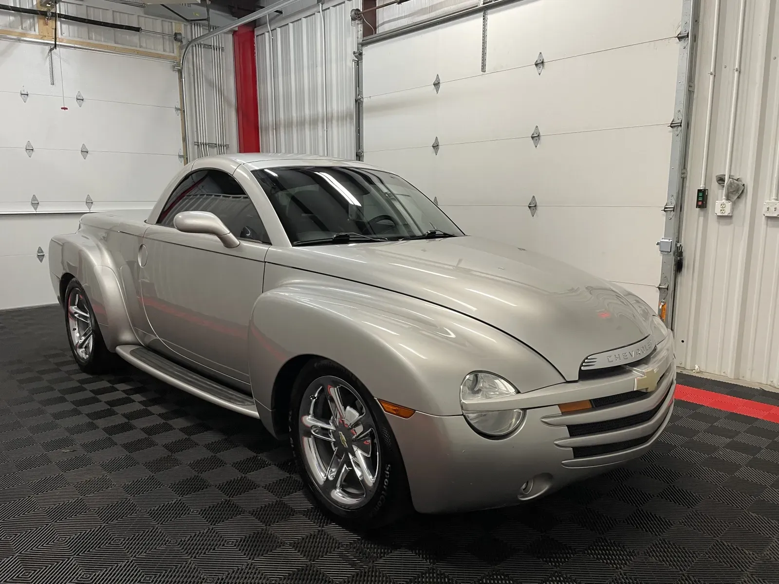 Chevrolet SSR photo 9