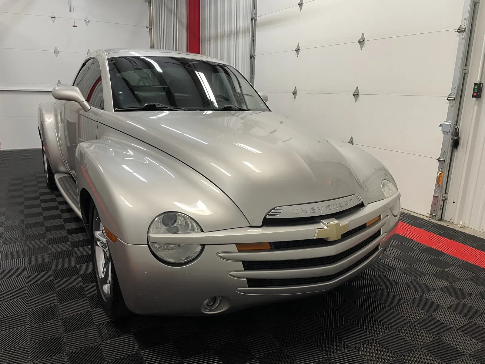 Chevrolet SSR photo 10