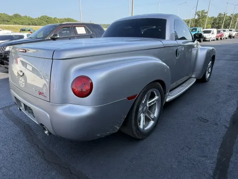 More photos of 2005 Chevrolet SSR at Oakley Auto World, MO