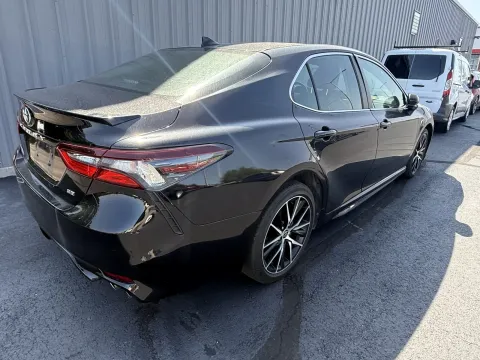 More photos of 2021 Toyota Camry SE at Oakley Auto World, MO