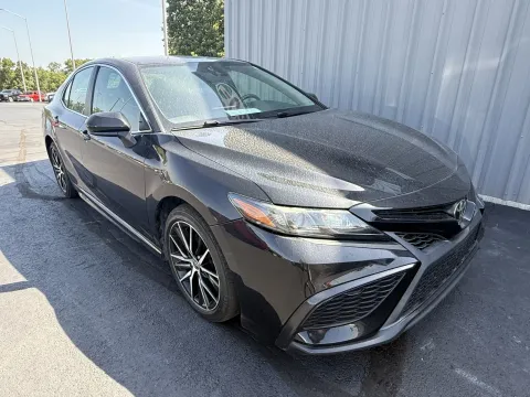 More photos of 2021 Toyota Camry SE at Oakley Auto World, MO