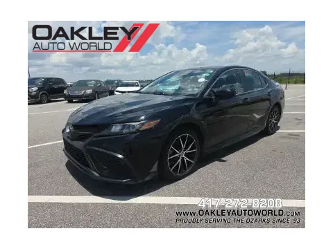 Black 2021 Toyota Camry SE for sale in Branson West, MO