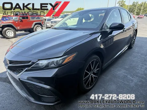 Black 2021 Toyota Camry SE for sale in Branson West, MO