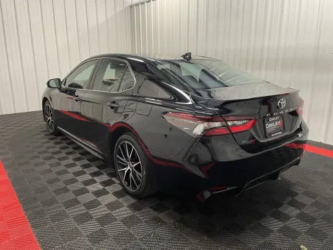Photos of 2021 Toyota Camry SE for sale in Branson West, MO at Oakley Auto World