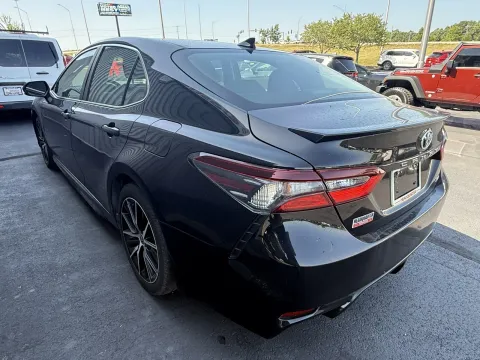 Photos of 2021 Toyota Camry SE for sale in Branson West, MO at Oakley Auto World
