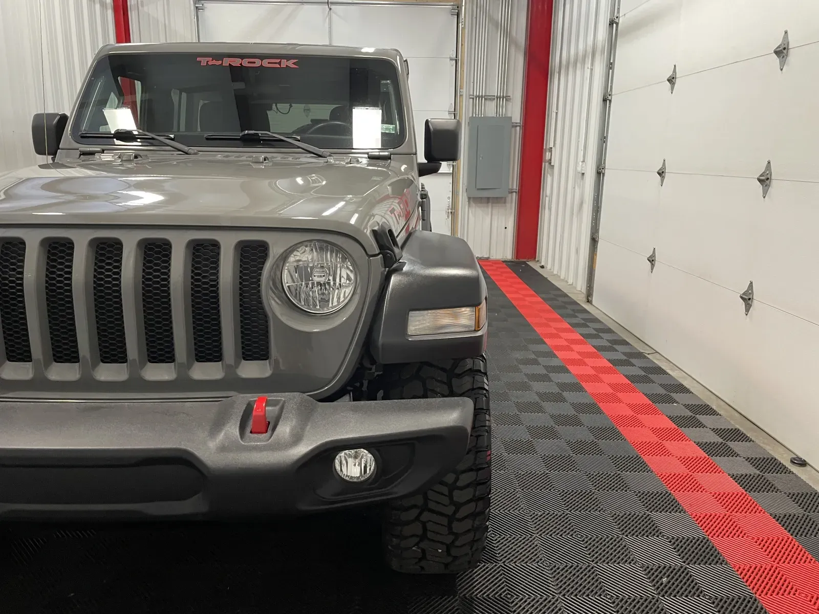 Jeep Wrangler photo 11