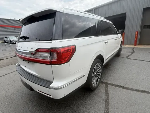More photos of 2019 Lincoln Navigator L Reserve at Oakley Auto World, MO