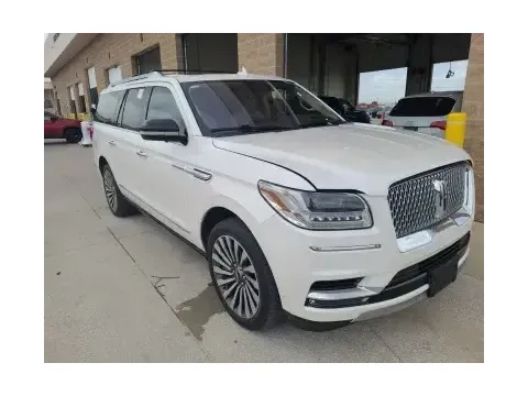 More photos of 2019 Lincoln Navigator L Reserve at Oakley Auto World, MO