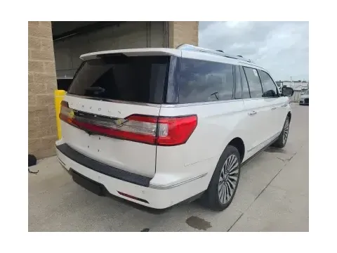 More photos of 2019 Lincoln Navigator L Reserve at Oakley Auto World, MO