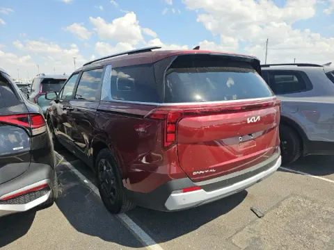 Photos of 2025 Kia Carnival Hybrid EX for sale in Branson West, MO at Oakley Auto World