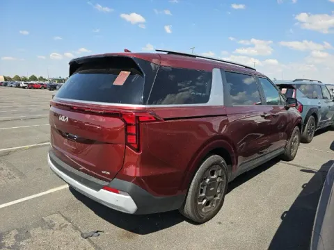 More photos of 2025 Kia Carnival Hybrid EX at Oakley Auto World, MO