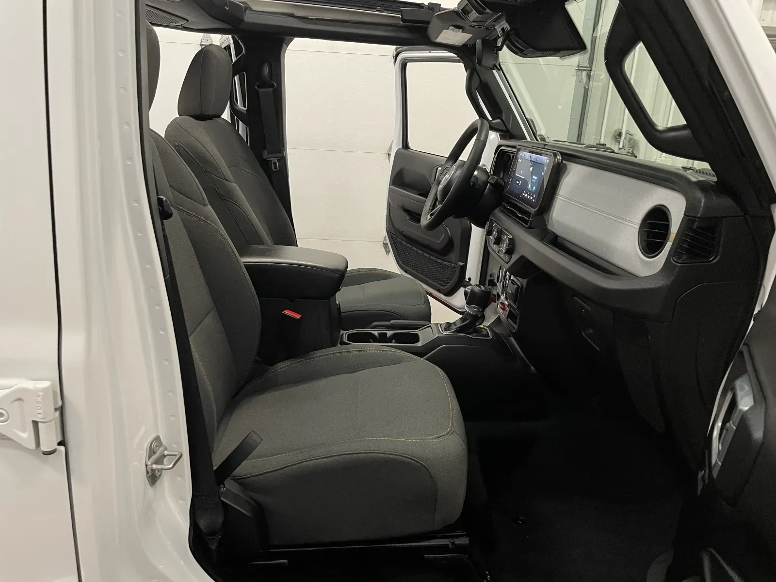 Jeep Wrangler photo 46