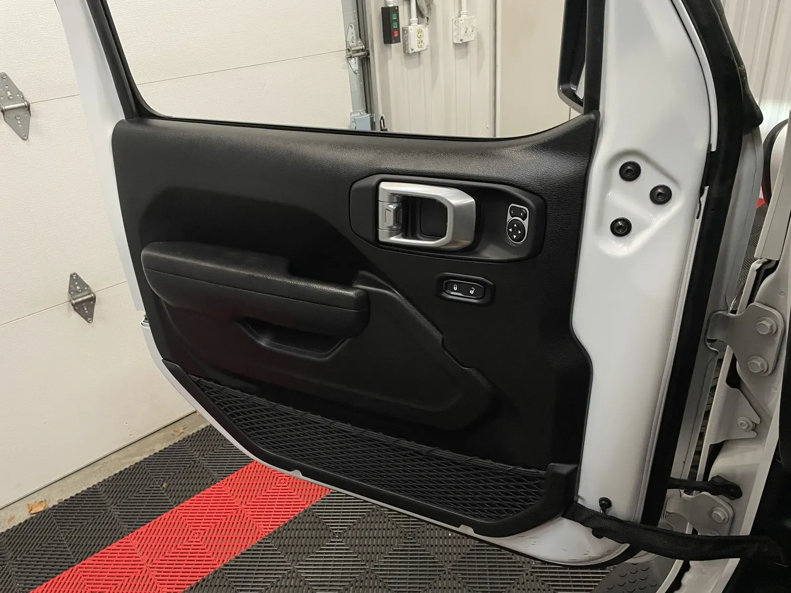 Jeep Wrangler photo 30
