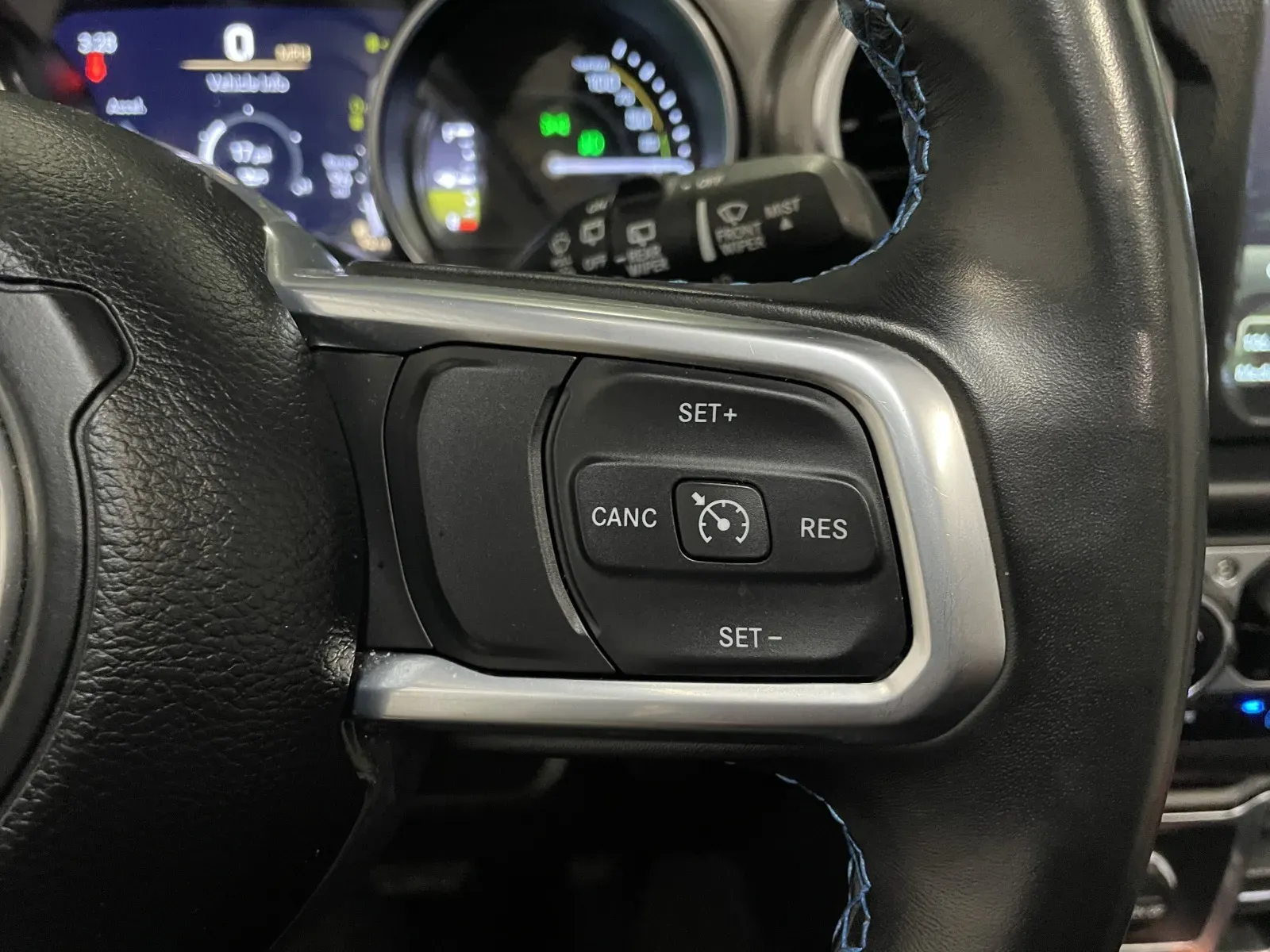 Jeep Wrangler photo 24