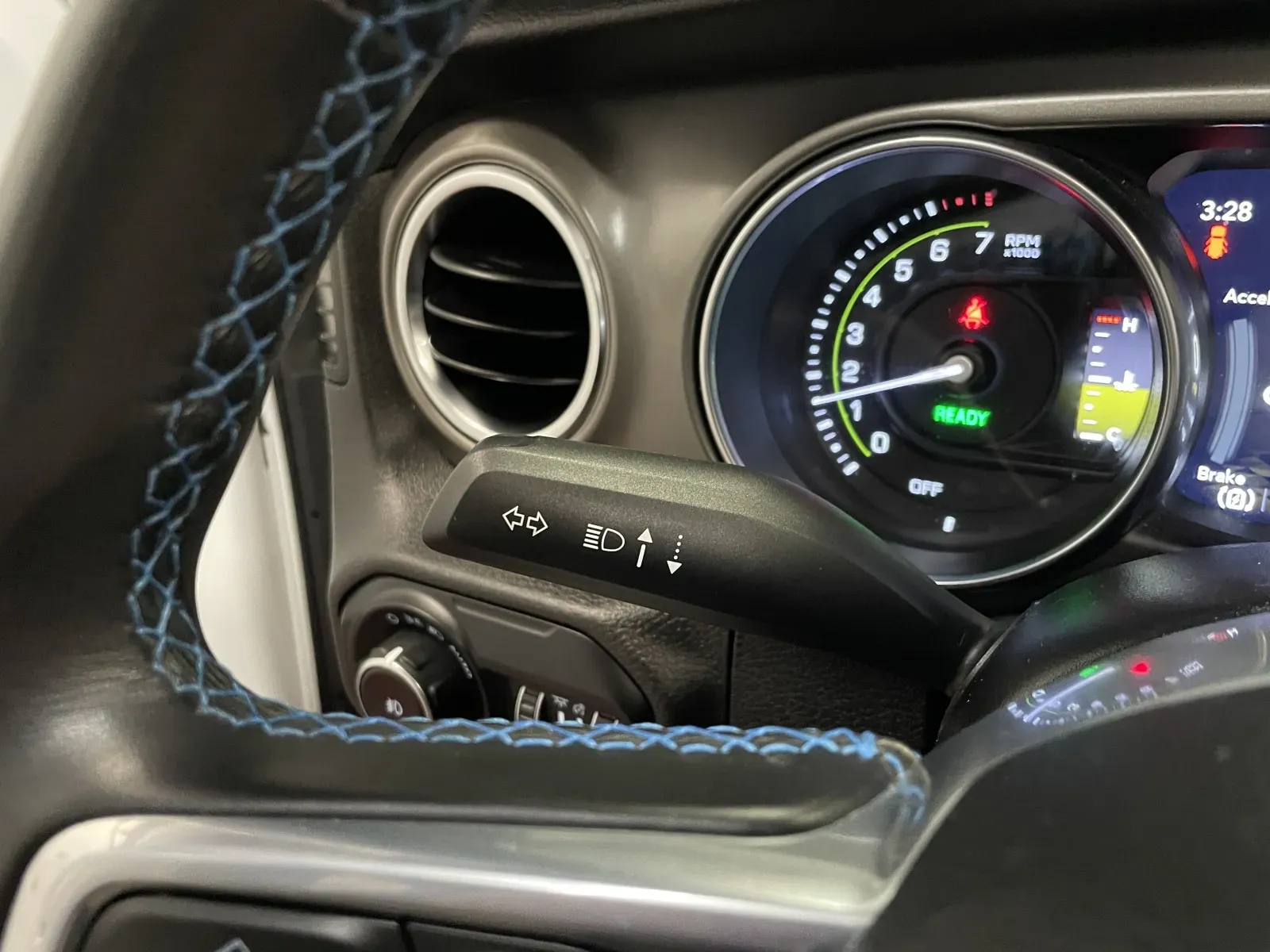 Jeep Wrangler photo 25