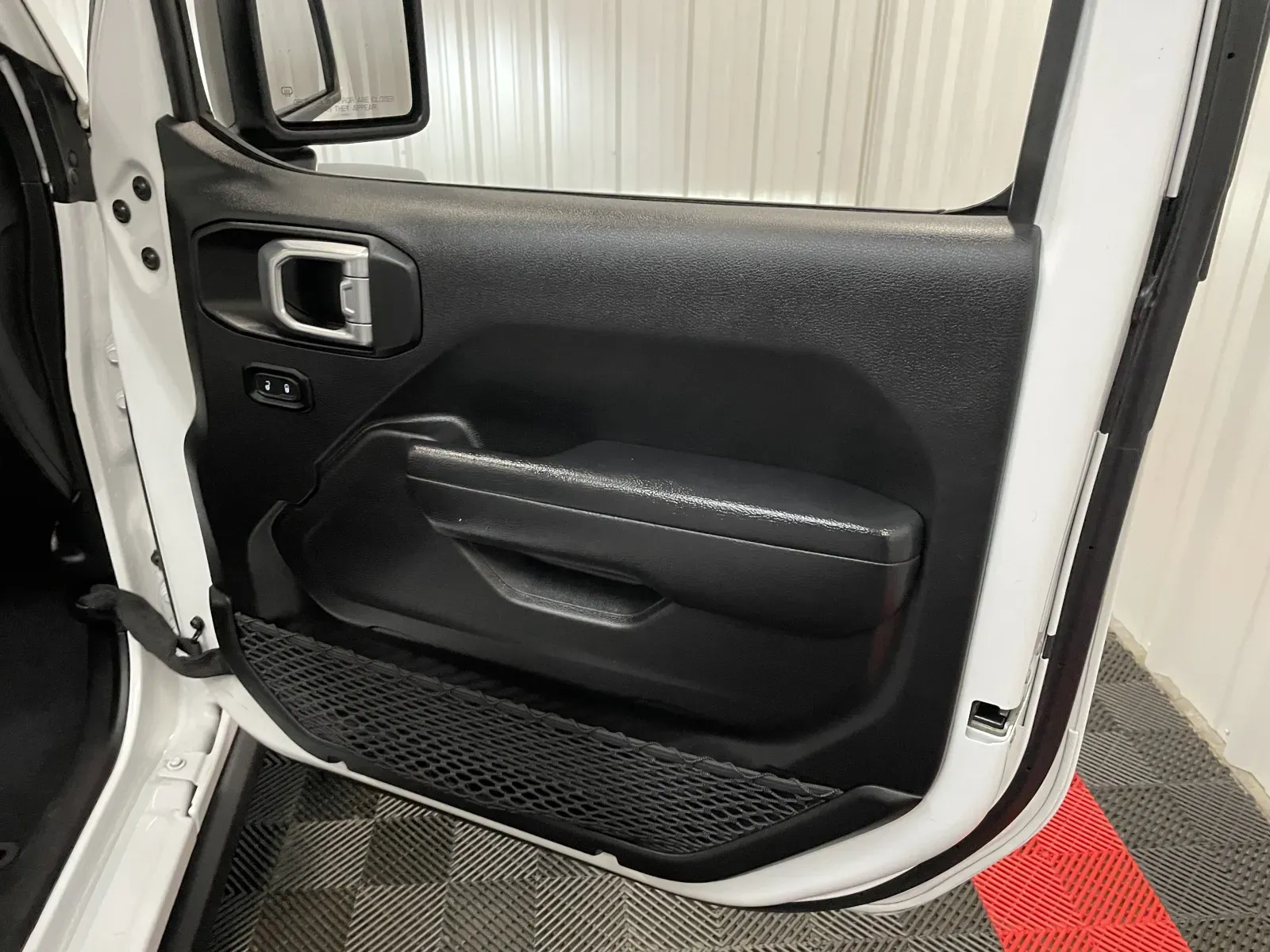 Jeep Wrangler photo 44