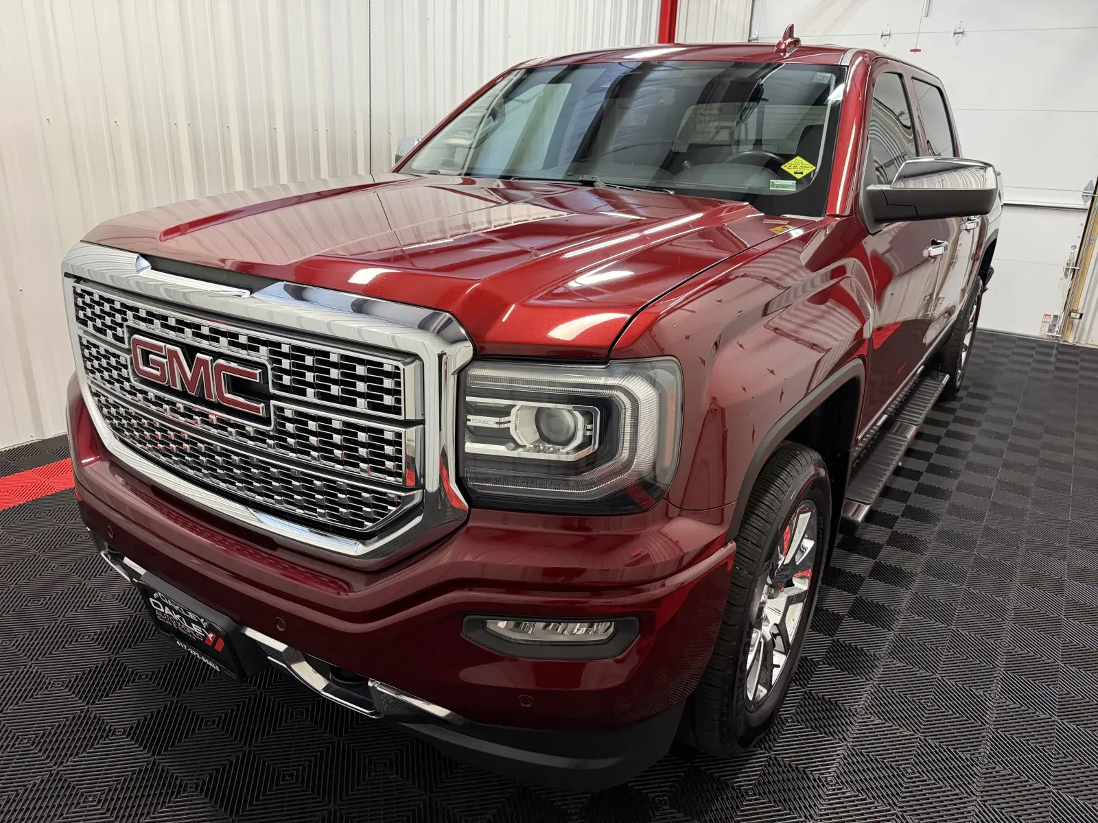 GMC Sierra photo 9