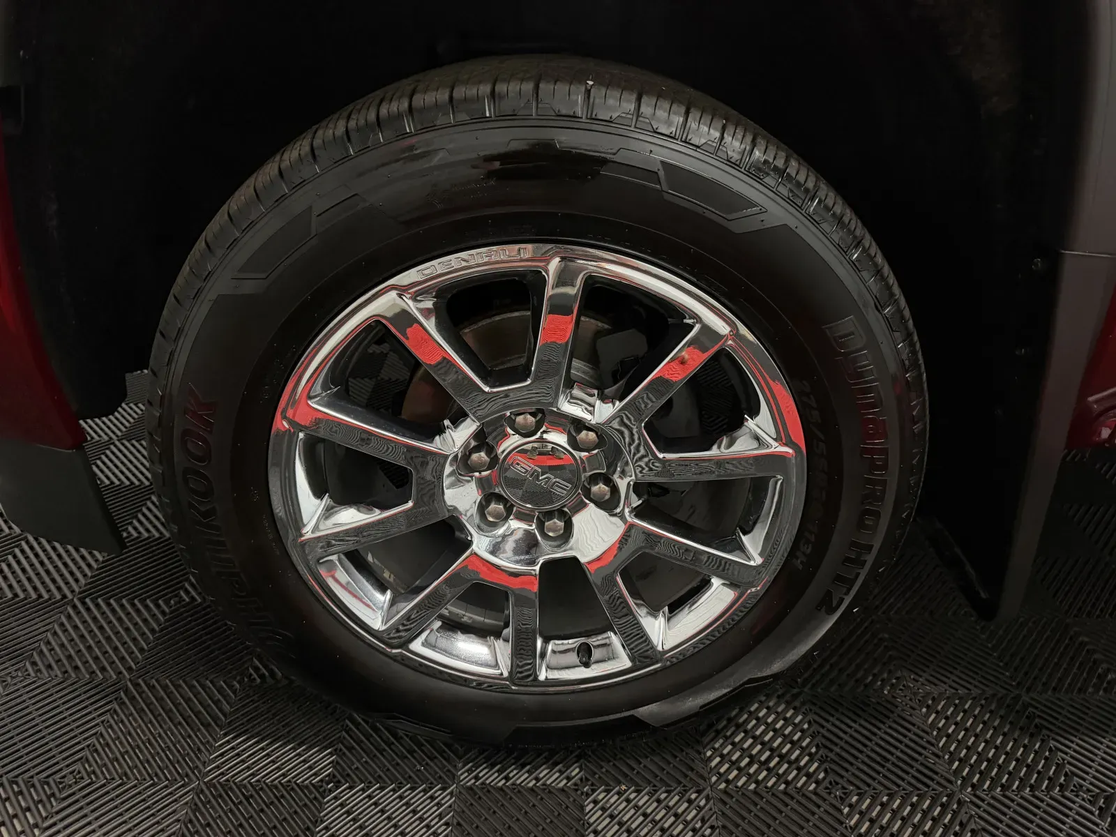 GMC Sierra photo 10