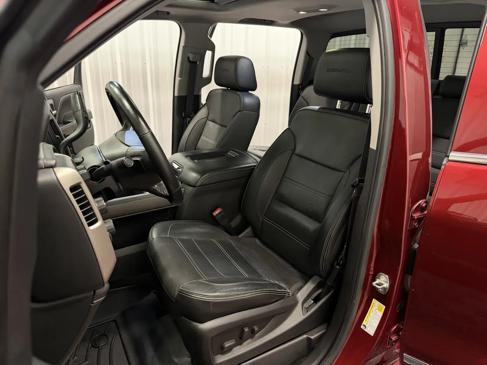 GMC Sierra photo 36