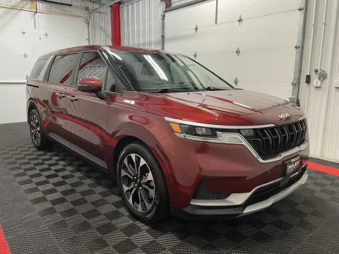 More photos of 2024 Kia Carnival EX at Oakley Auto World, MO