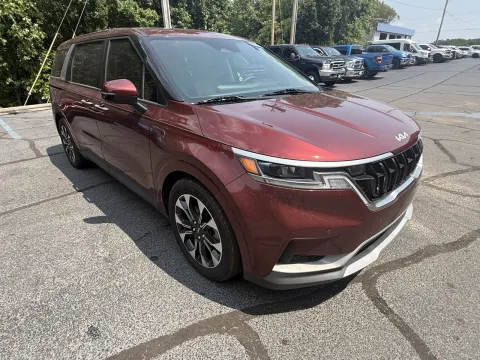 More photos of 2024 Kia Carnival EX at Oakley Auto World, MO