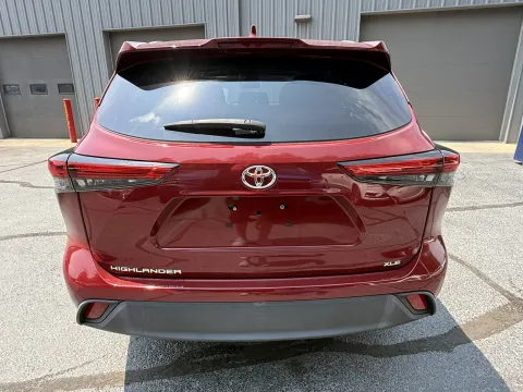 Another view of 2023 Toyota Highlander XLE for sale in Branson West, MO at Oakley Auto World