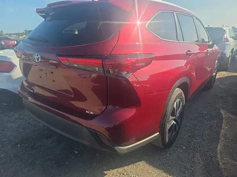 Another view of 2023 Toyota Highlander XLE for sale in Branson West, MO at Oakley Auto World