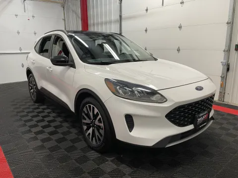 More photos of 2020 Ford Escape Hybrid SE Sport at Oakley Auto World, MO