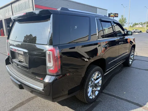 More photos of 2019 GMC Yukon Denali at Oakley Auto World, MO
