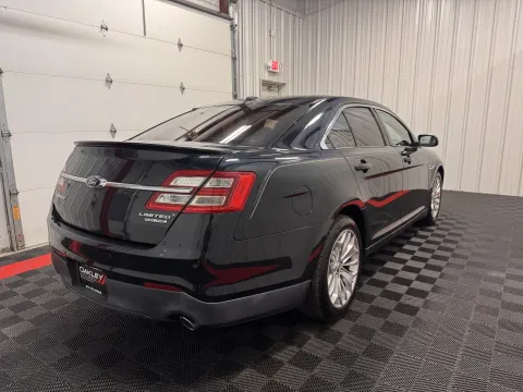 More photos of 2014 Ford Taurus Limited at Oakley Auto World, MO