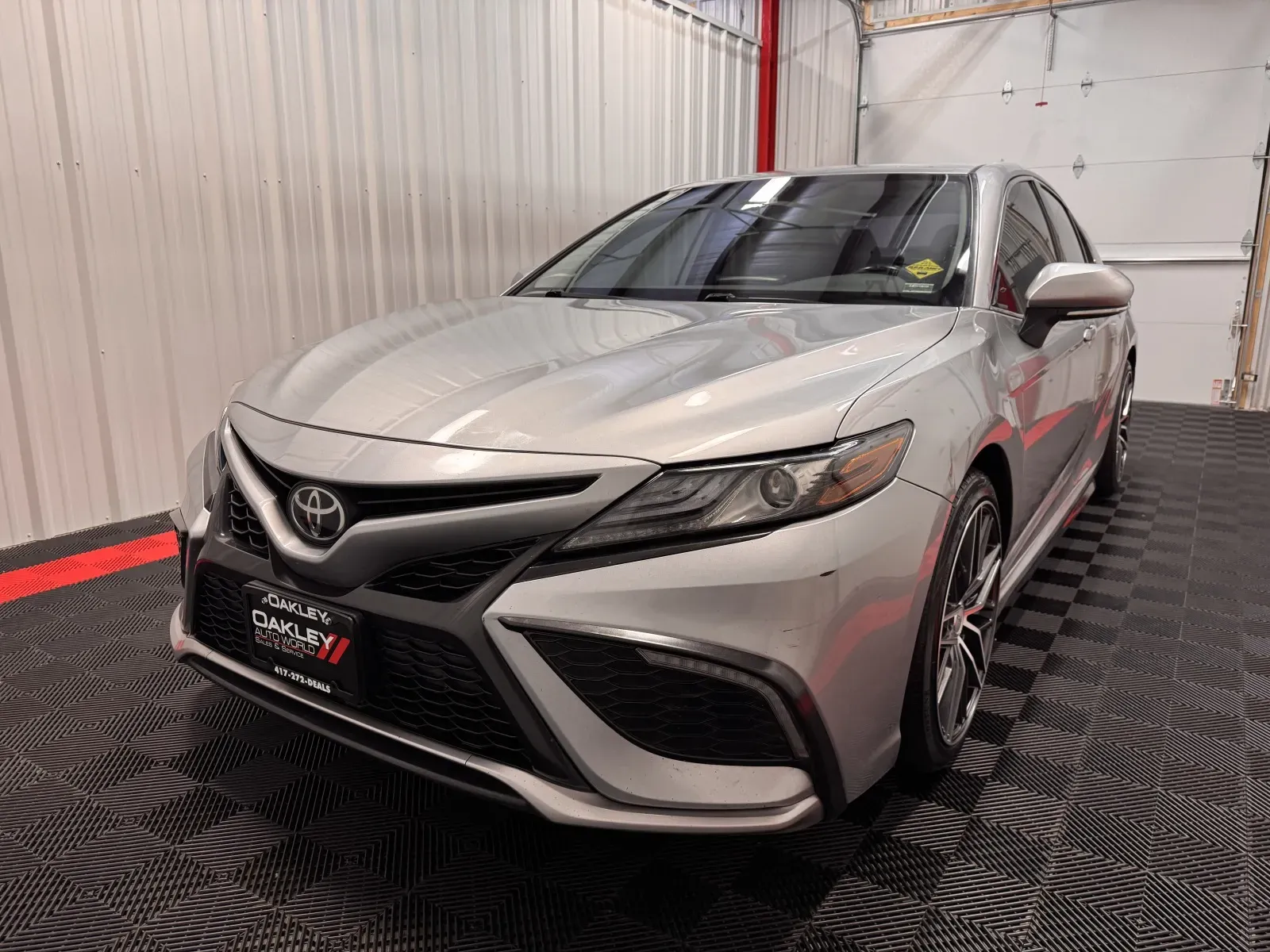 Toyota Camry photo 9
