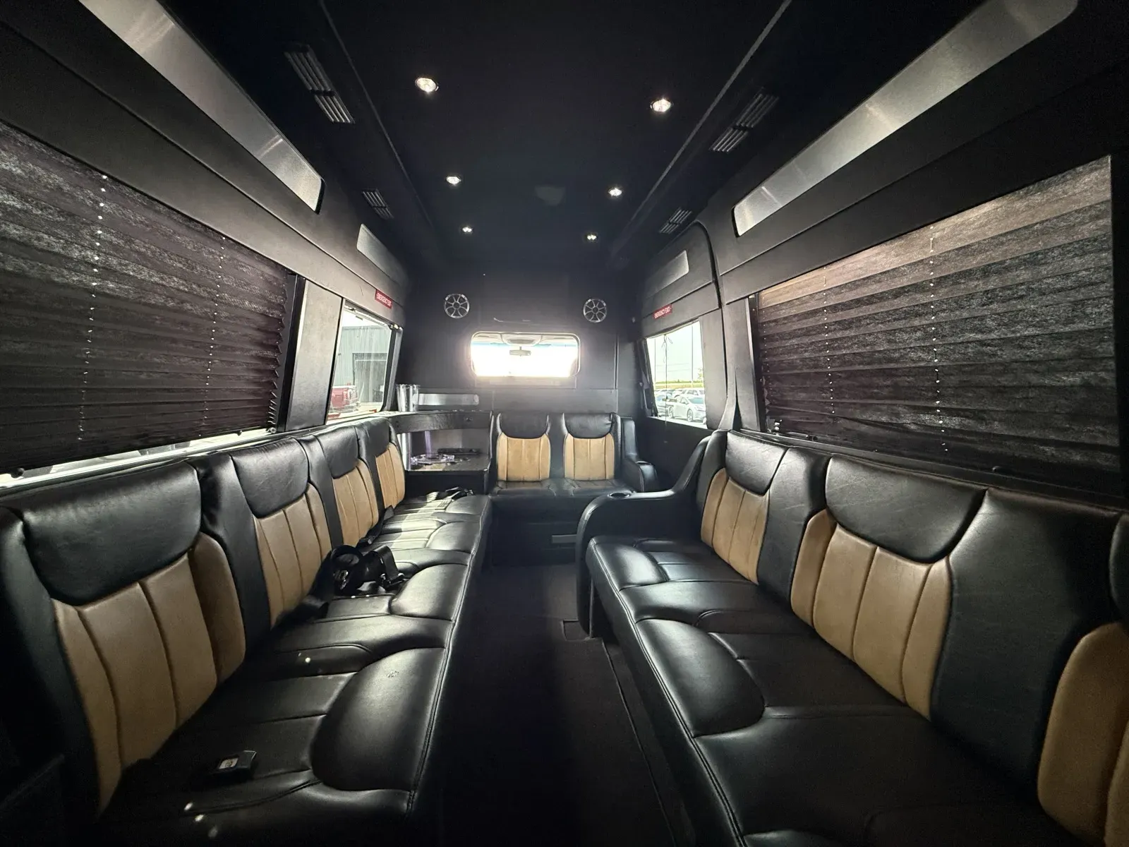 Mercedes-Benz Sprinter photo 18