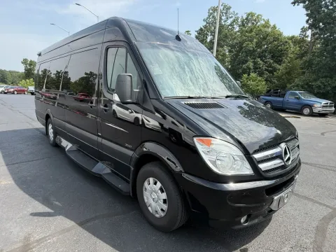 More photos of 2011 Mercedes-Benz Sprinter 2500 Cargo 170 WB at Oakley Auto World, MO